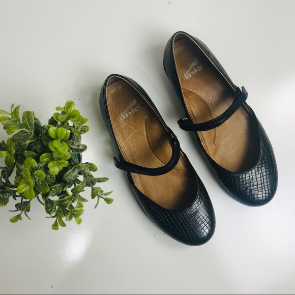 Dansko Shoes - Dansko Nanette Flat Mary Janes Black Sz 37 EUC!!!